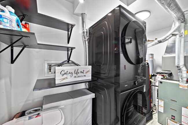 Laundry - 13 Crystal Ln