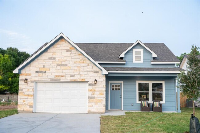Building Photo - 306 String Pr Wy