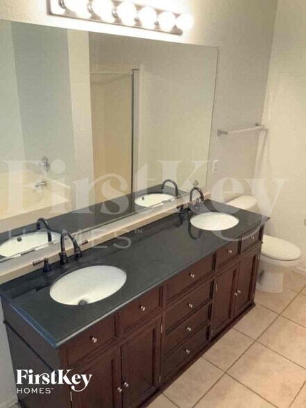 Building Photo - 15797 W Caribbean Ln