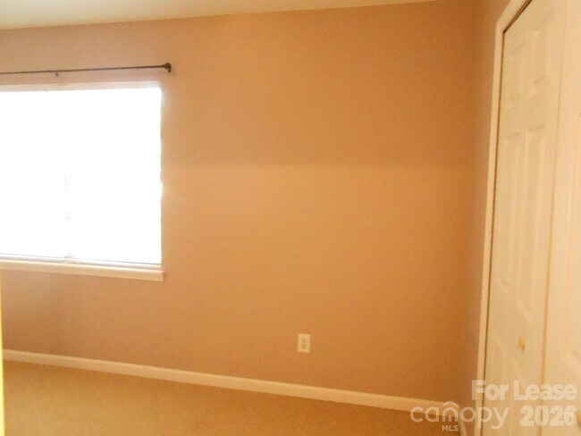 Building Photo - 10260 Reindeer Way Ln