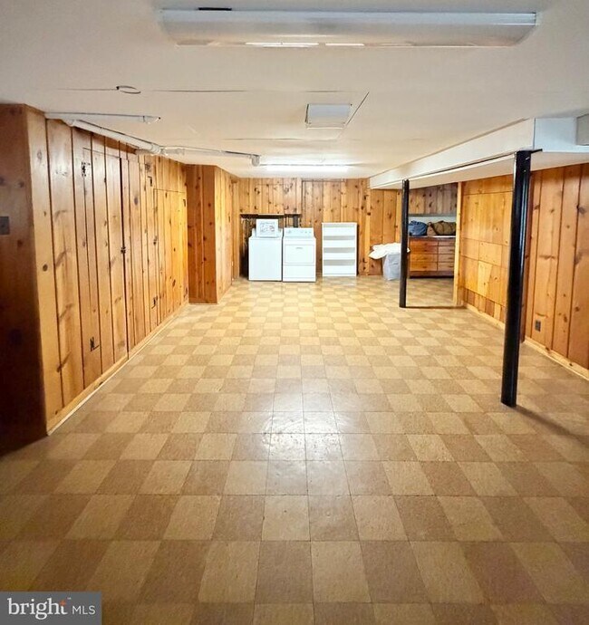 Building Photo - 3125 N Nottingham St