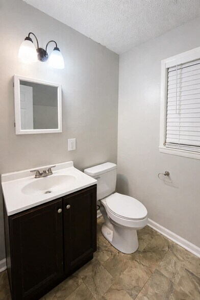 Building Photo - 8122 Rugby Ave