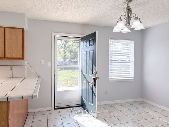 Building Photo - 1341 Dog Track Rd