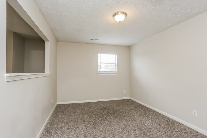 Building Photo - 5660 Black Berry Row