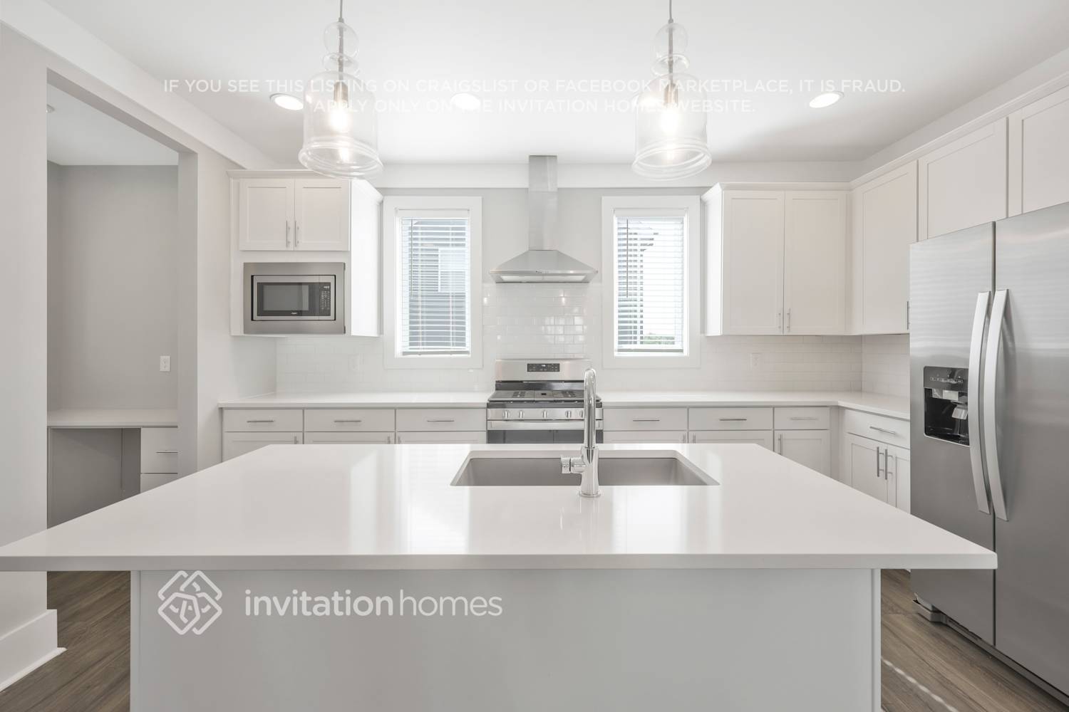 Building Photo - 647 Vernon Ave