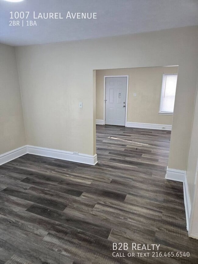 Building Photo - 1007 Laurel Ave