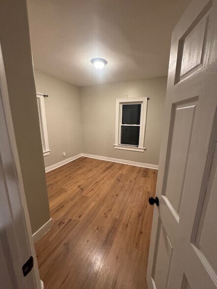 Building Photo - 21 Barrett St