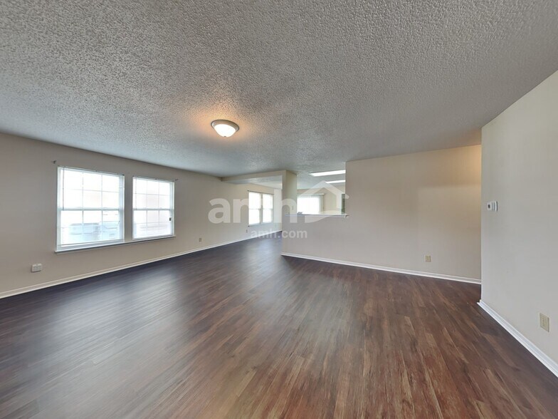 Building Photo - 6622 W Jefferson Ct