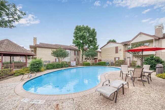 Building Photo - 2120 El Paseo St