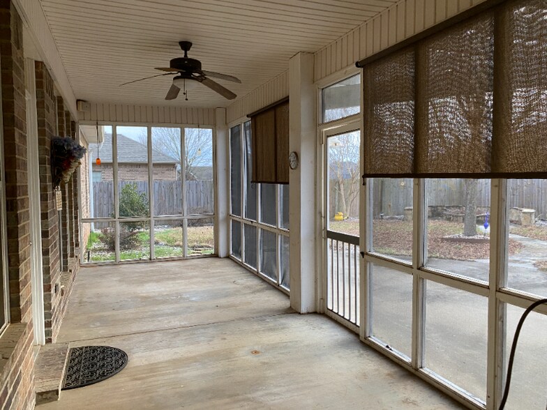 Building Photo - 6707 Lawson Cir