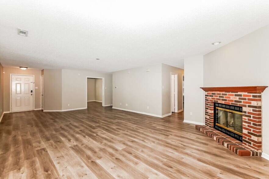 Building Photo - 10236 Hatherley Way