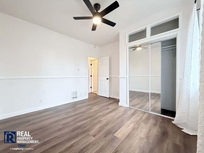 Building Photo - 860 S 68th St