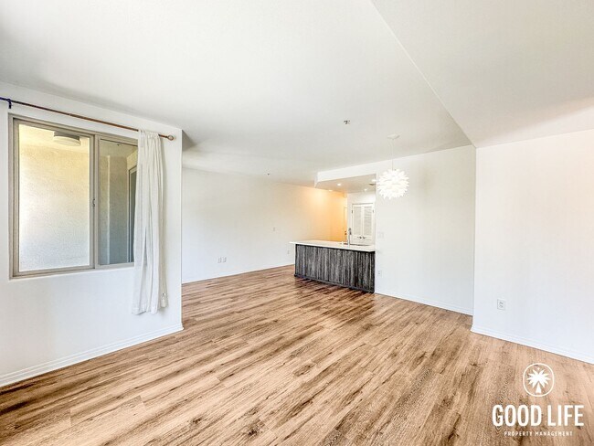 Building Photo - SD: Luminous 3BD/2BA Corner Unit in Little Italy with City Views, W/D & Private Balcony