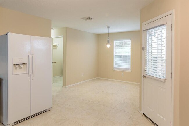Building Photo - 14 S Vesper Bend Cir