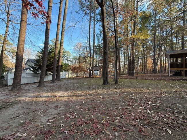 Building Photo - Updated 3BD, 2.5BA Raleigh Home with Modern Finishes and Fenced Yard in a Prime Location