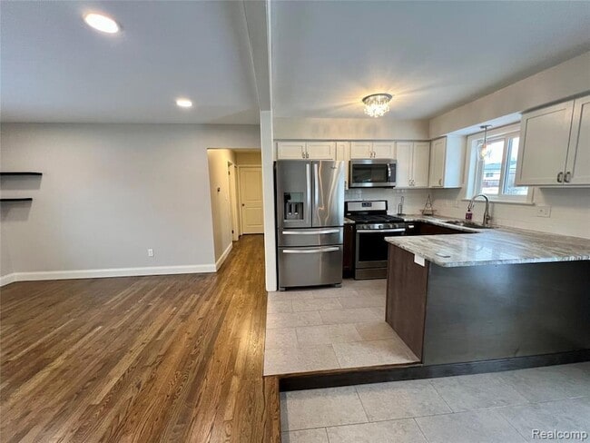 Building Photo - 9768 Lincoln Ct