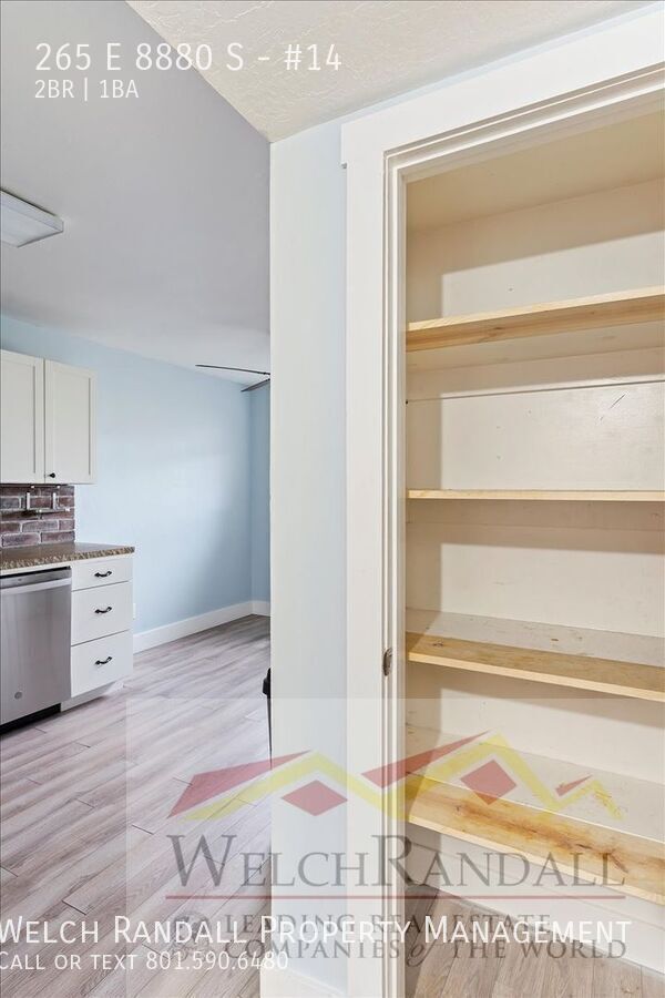 Building Photo - 265 E 8880 S