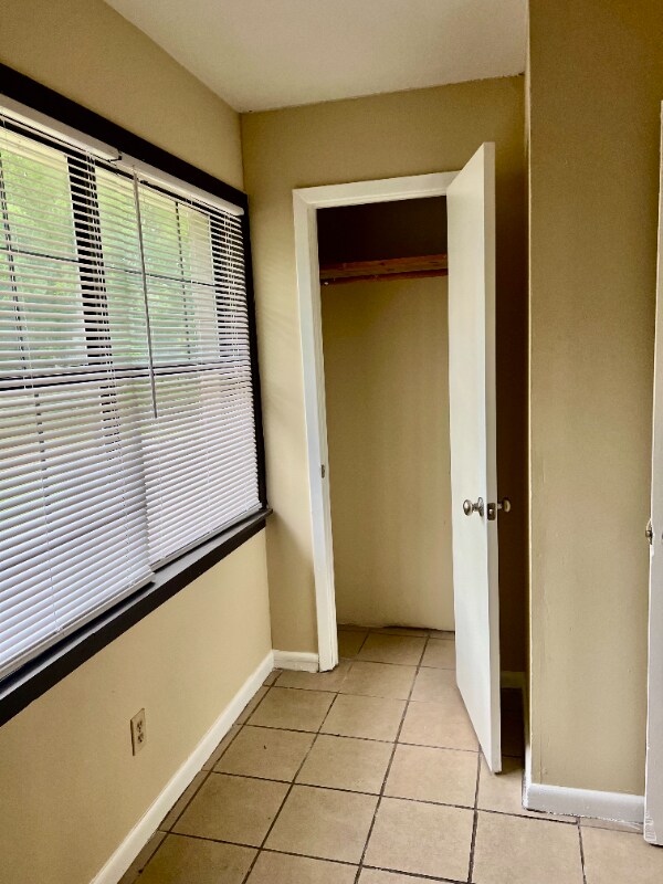 Building Photo - 115 Issac Dr