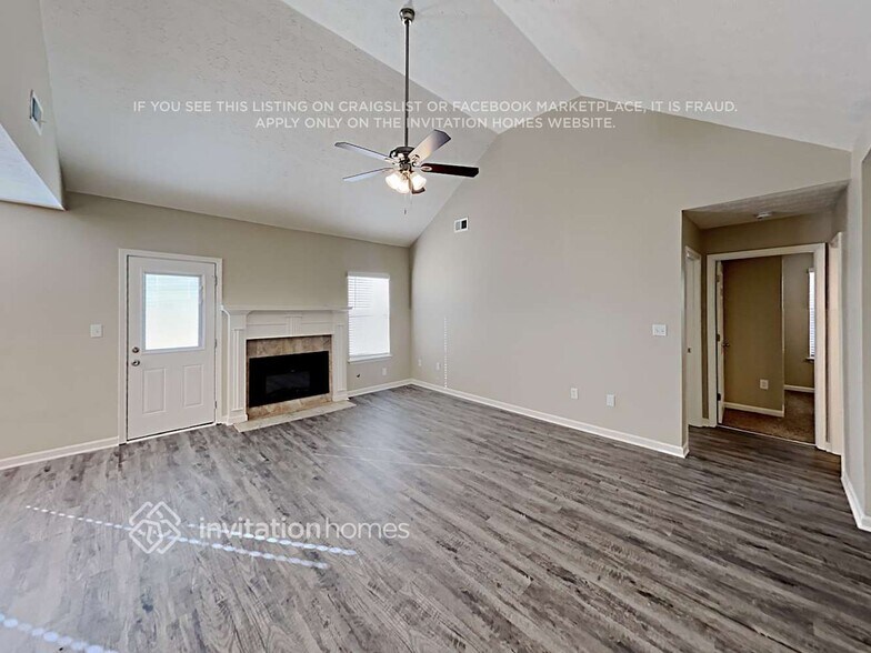 Building Photo - 321 St Charles Ave