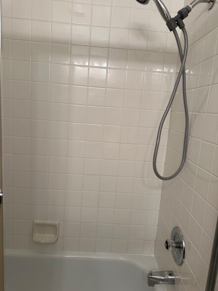 Building Photo - 4446 Moffitt Dr