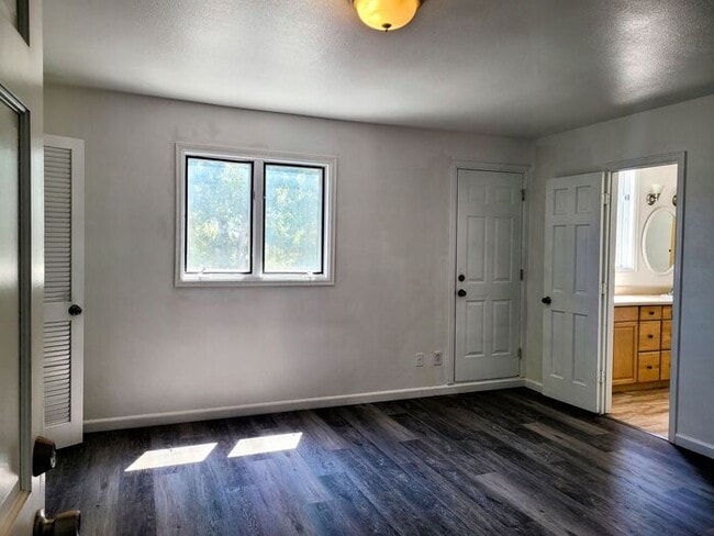 Building Photo - Fresh Air Country Living 4 Bedroom, 2.5 bath