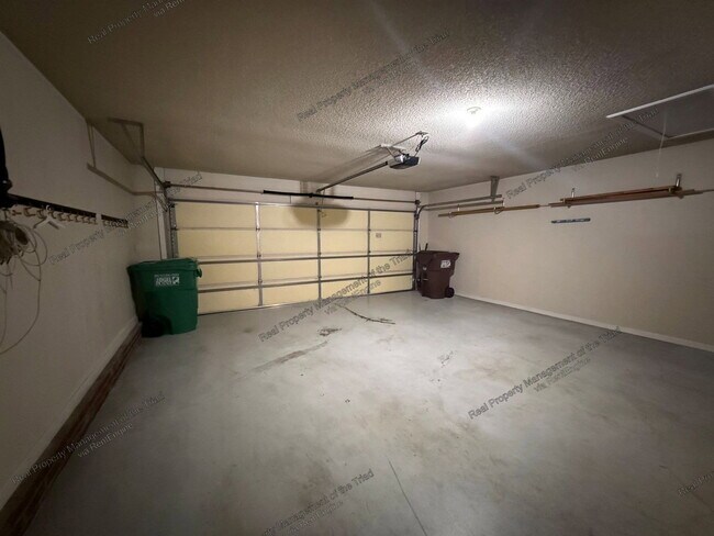 Building Photo - 3925 Cobblestone Bend Dr