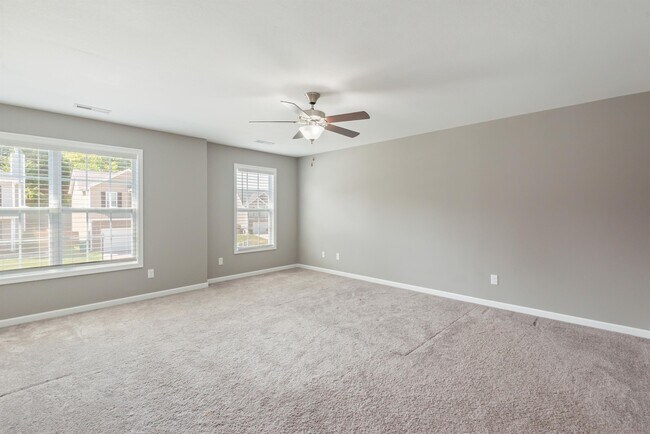 Building Photo - 6964 Holliday Park Ln