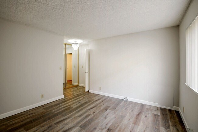 Building Photo - 2 br, 2 bath House - 978-A KIELY BLVD