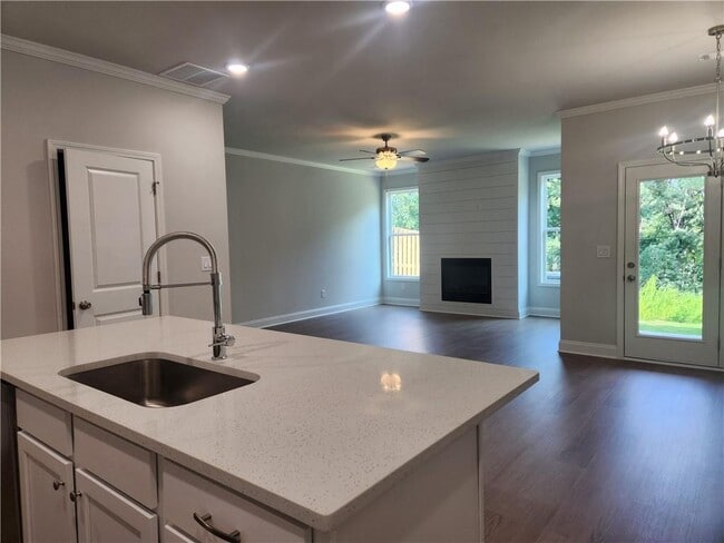 Building Photo - 2765 Apperson Way