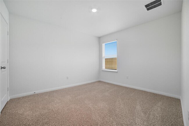 Building Photo - 18000 Purple Top Ln