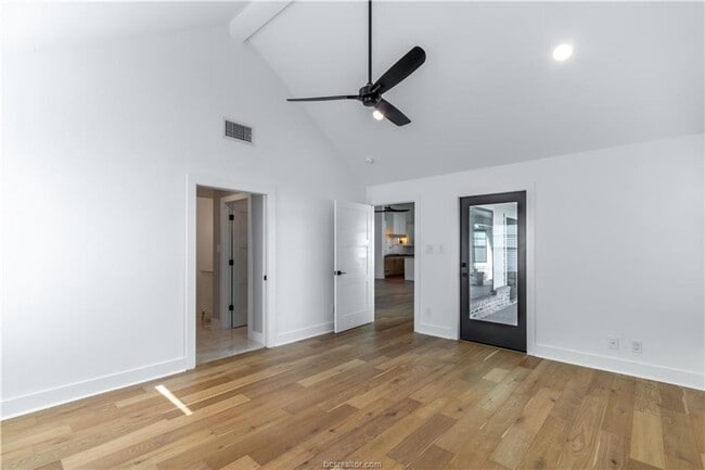 Building Photo - Historic District Gem! 4/3.5 Home Less tha...