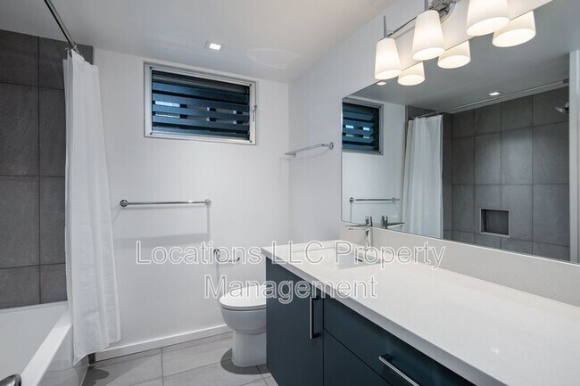 Building Photo - 999 Wilder Ave