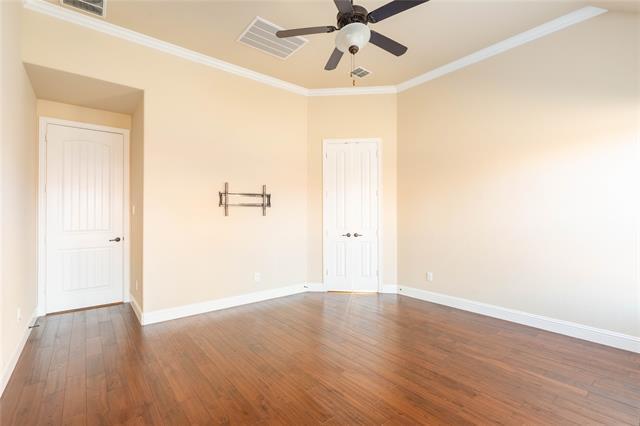 Building Photo - 9101 Waters Ln