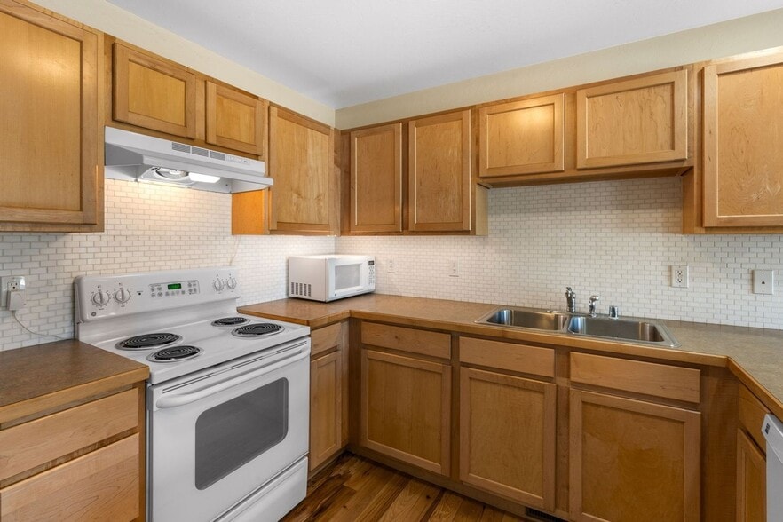 Building Photo - 4006 Broadwater Ct