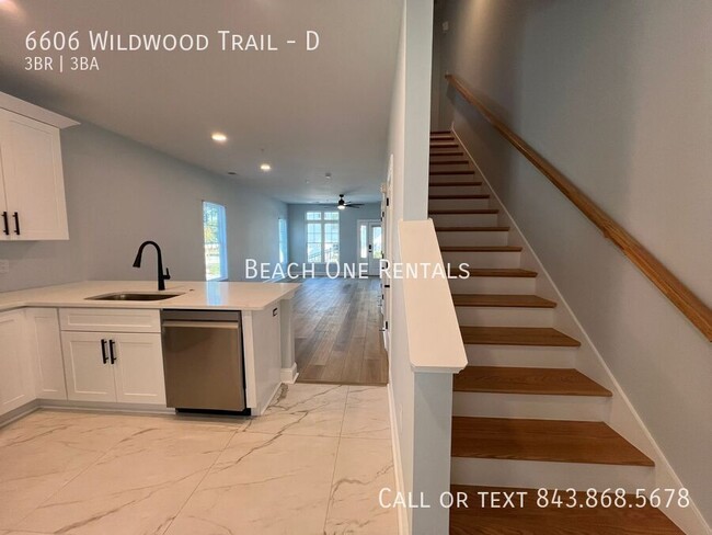 Building Photo - Myrtle Beach - 3 Bedroom / 2.5 Bath Townhome