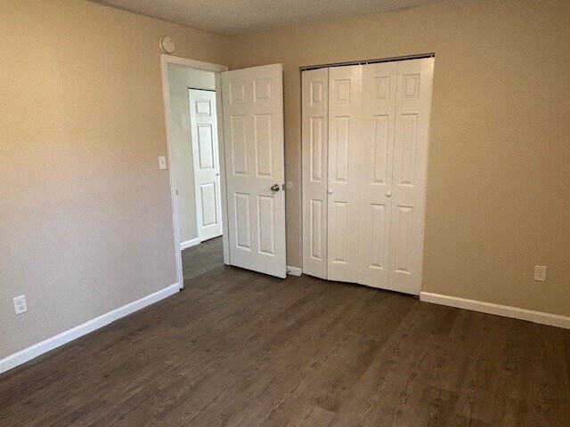 Building Photo - 2605 Roland Dr