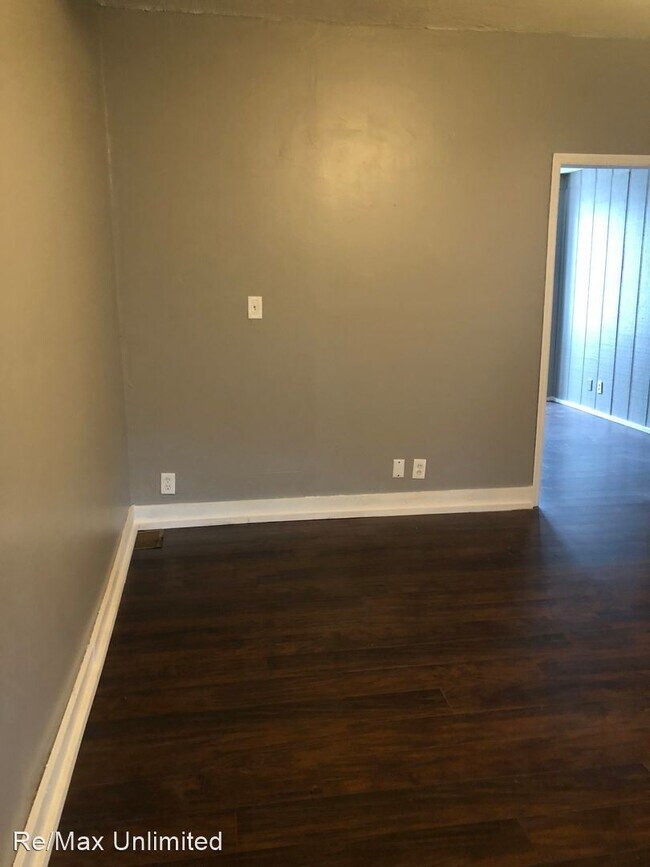 Building Photo - 2 br, 1 bath House - 104 3rd Ave