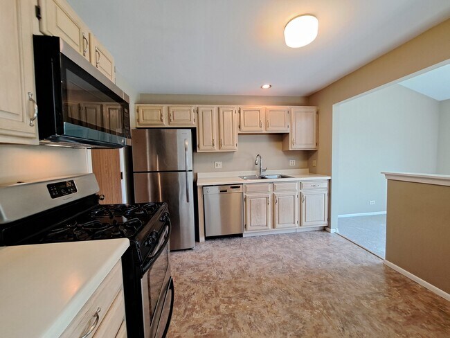 Building Photo - 106 Stirling Ln