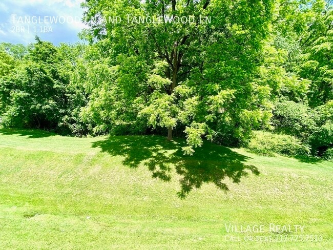 Building Photo - 442 Tanglewood Ln