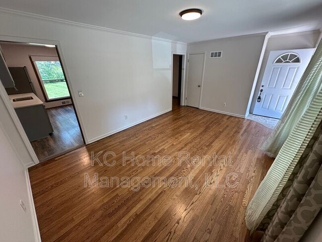 Building Photo - 8216 W 97th St