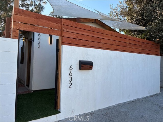 Building Photo - 6632 Fulton Ave