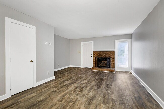 Building Photo - 5544 Kaplan Dr
