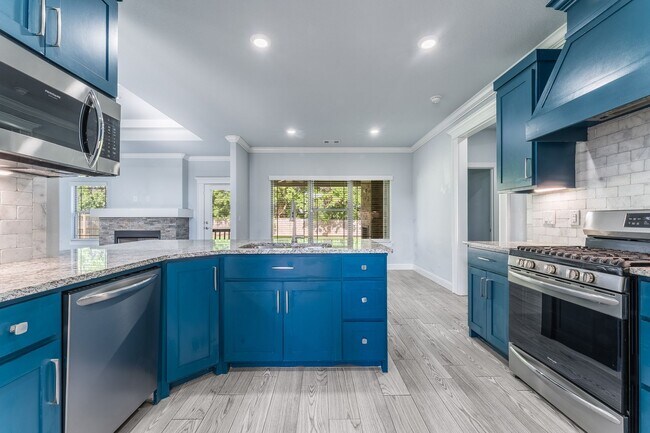 Building Photo - Three bedroom home, ready NOW