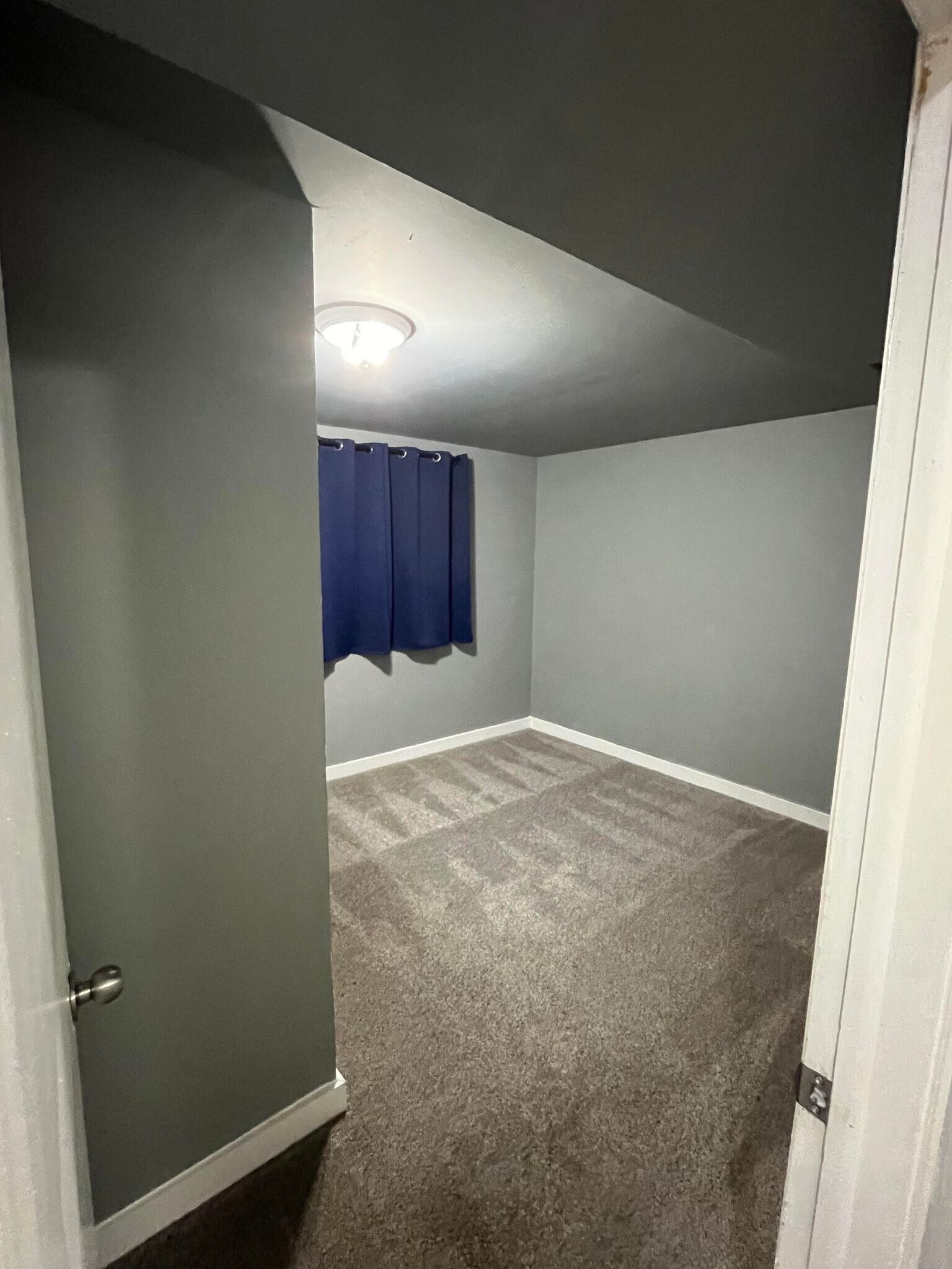 Building Photo - 280 N Silver Star Dr