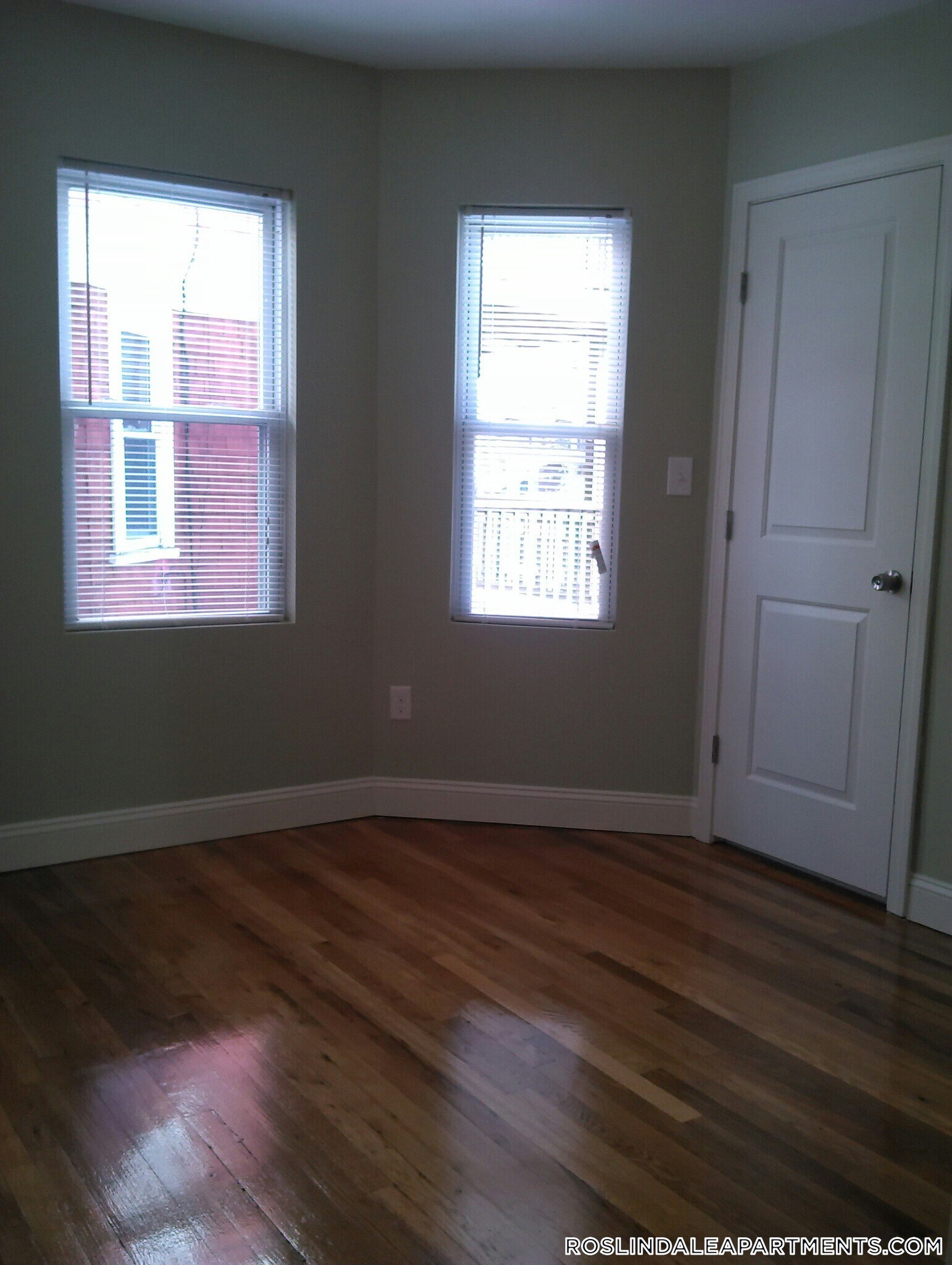 Building Photo - 4043 Washington St
