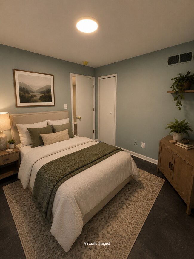 Building Photo - Spacious 4-Bedroom Home with 2 Kitchens | West Ann Arbor