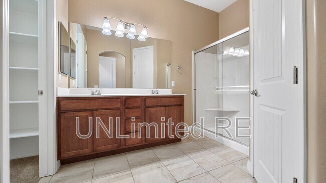 Building Photo - 5641 N Teaberry Ln