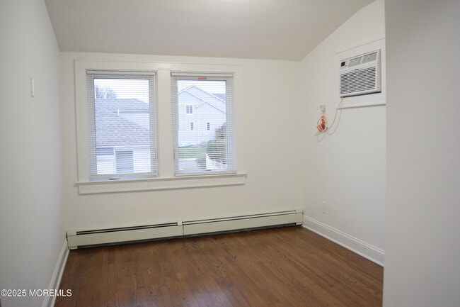 Building Photo - 52 Dunbar Ave