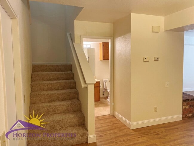 Building Photo - Spacious Two-story 2 Bed 2 Bath 1,564 Sq. Ft. North Sacramento Condo