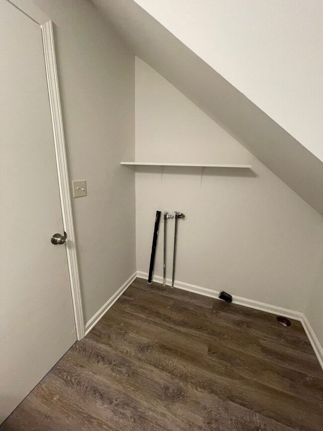 Building Photo - Renovated 3/2.5 House in Chieftain Hills- ...